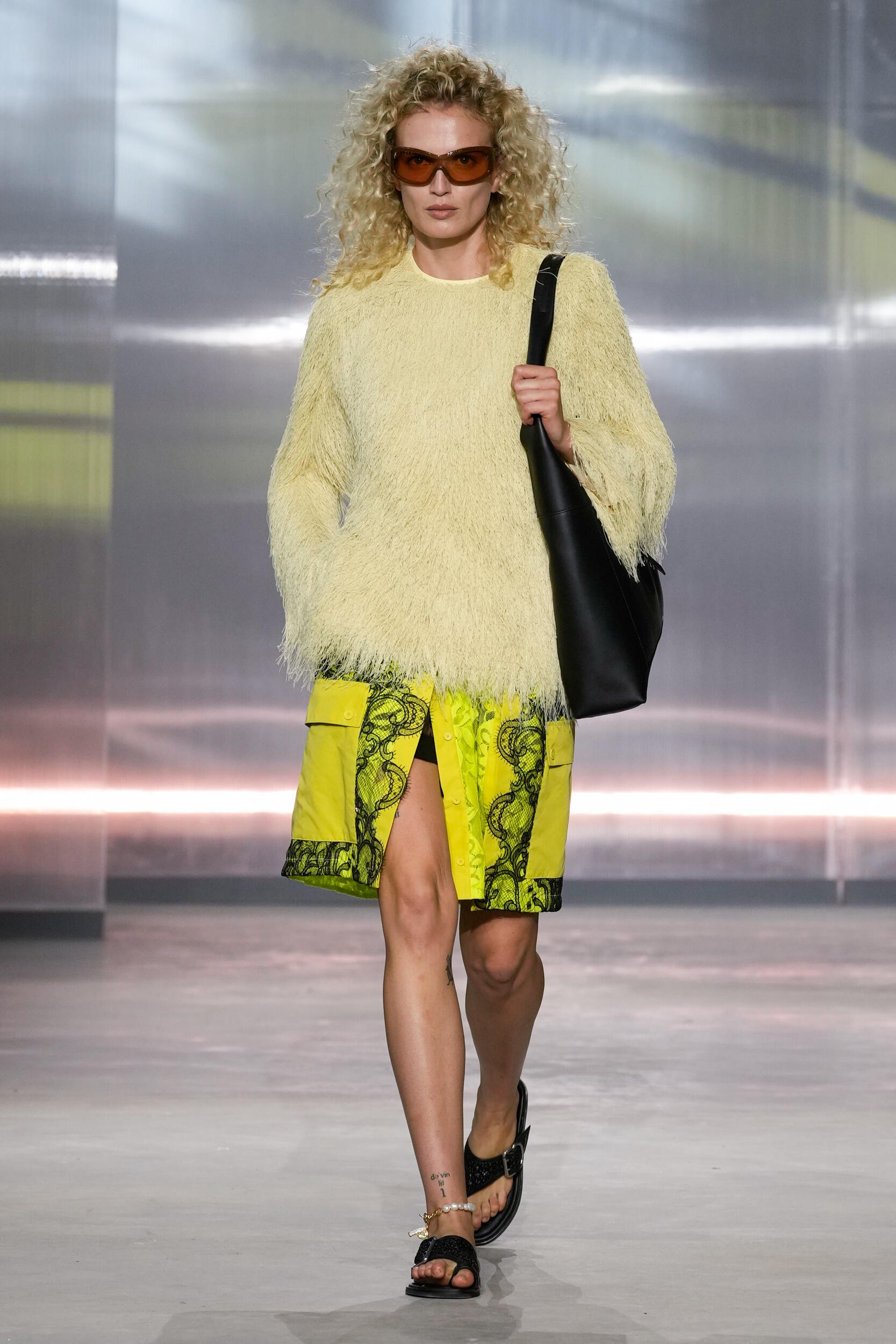 Women S/S 2025 catwalk Trend analysis